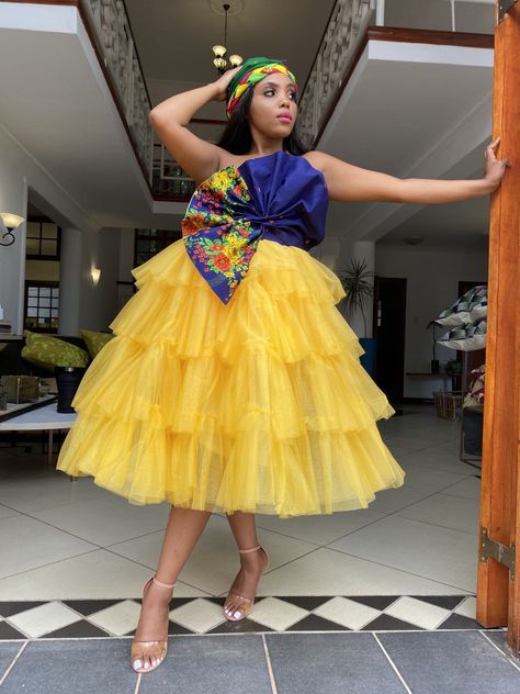 Morden Traditional Dress, Tsonga Wedding Dresses, Tsonga Traditional Dresses Weddings, Modern South African Traditional Dresses, Tsonga Dresses, Tsonga Traditional Attire, Tsonga Traditional Dresses, Sepedi Traditional Dresses, Cultural Clothes