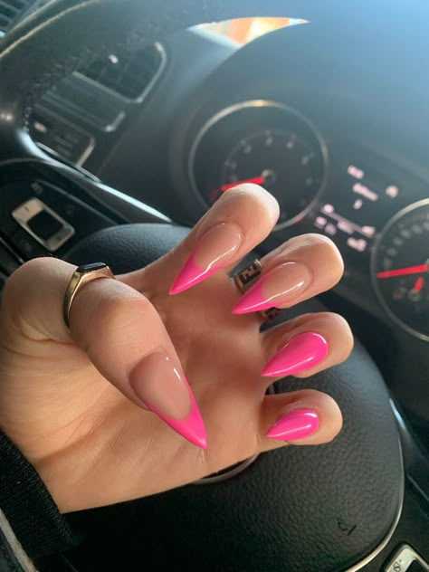 Hot Pink Stiletto Nails Design, Pink Short Stiletto Nails, Pointy Pink Nails, Stiletto Nails Pink, French Stiletto Nails, Pink Stiletto Nails, Acrylic Nails Stiletto, Stiletto Nails Short, Black Stiletto Nails