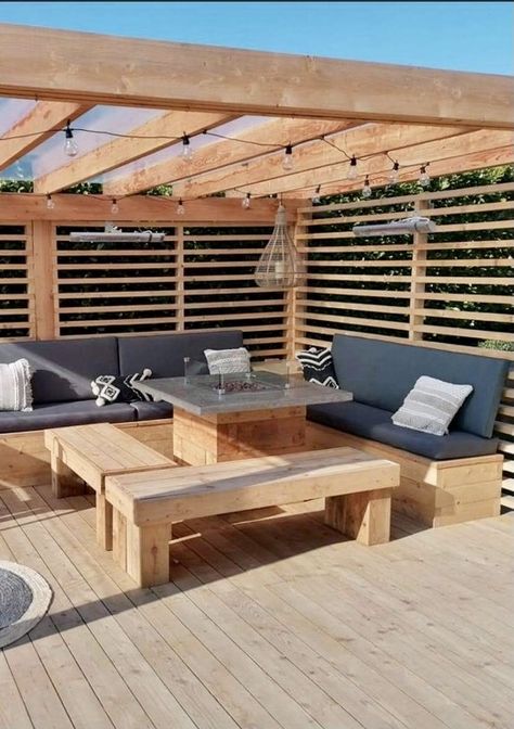 Garden Covered Seating Area, Patio Off Of Deck Ideas, Covered Pergola Patio, Pergola Patio Ideas Diy, Veranda Ideas, Outdoor Patio Ideas Backyards, Corner Pergola, Modern Gazebo, Outside Seating Area