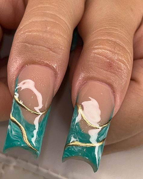 🌊 💛 . . Want this look? Book “Art set” and add on tier 2 . . Nails of instagram, blue nails, gold nails, Austin nails, Austin Texas, atx Gold And Teal Nails, Austin Nails, Teal And Gold Nails, Teal Acrylic Nails, Hoco Nails, Teal Nails, Turquoise Nails, Nails Gold, Short Square Acrylic Nails