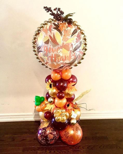 Fall Balloon Bouquet, Thanksgiving Balloon Bouquet, Thanksgiving Balloon Decorations, Thanksgiving Balloons, Fall Balloons, Gift Arrangement, Balloon Gifts, Balloons Bouquet, Beautiful Balloons