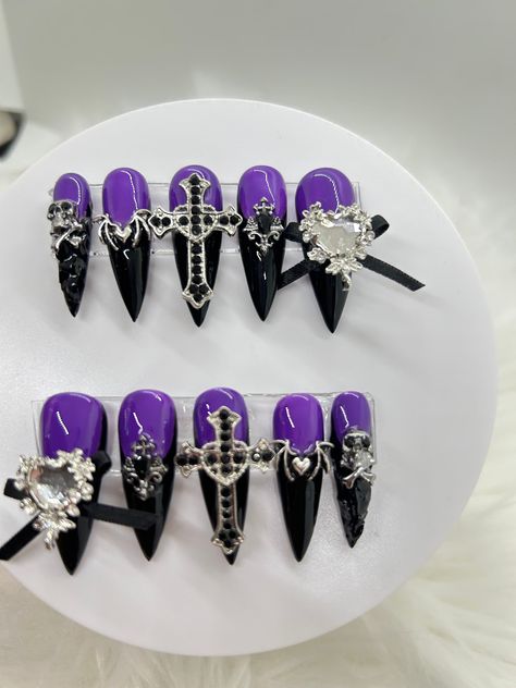 Violet Vamp-gothic Size Small Purple & Black Goth Press on Nail Set/goth Nails/alternative Nails/vampire Nails/witchy Nails - Etsy Purple Stilletos Nails, Purple Gothic Nails, Purple And Black Nail Ideas, Purple And Black Nails Designs, Alt Nails Designs, Purple Goth Nails, Purple Black Nails, Gel Nails Purple, Ongles Goth