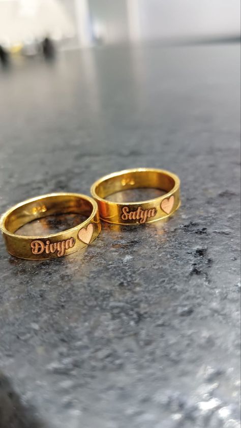 Engagement Ring With Name Gold, Name Couple Rings, Named Wedding Rings, Wedding Cupal Rings Gold, Couple Finger Rings Gold, Engagement Rings Kerala Hindu, Couple Ring Design With Name, Capal Ring Design Gold, Kerala Engagement Ring With Name