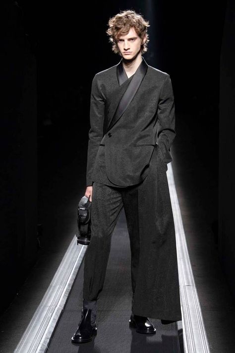 Dior 2019, Dior Men, Kim Jones, Hoodies Men Style, Moda Paris, Black Men Fashion, Mens Winter Fashion, Prince Charming, Suit Fashion