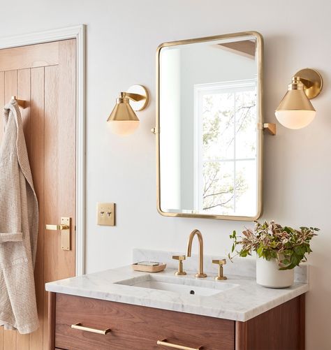 Wall Storage Cabinets, Modern Bathroom Mirrors, Surface Mount Medicine Cabinet, Vanity Wall Mirror, Mirrored Wall, Bathroom Ceiling Light, Bathroom Sconces, Gold Bathroom, Luminaire Mural