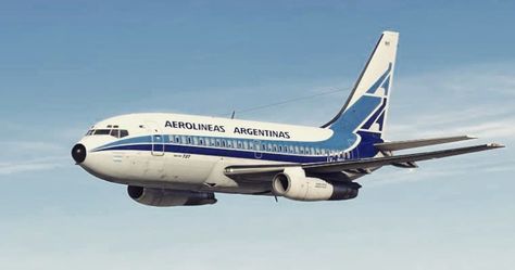 Aerolineas Argentinas Boeing 737-200 Boeing 737 200, Boeing Planes, Boeing 727, Boeing Aircraft, Air Transport, Vintage Planes, Vintage Aviation, Commercial Aircraft, Boeing 737