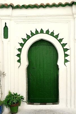 green door #soleilblue Tangier Morocco, When One Door Closes, Cool Doors, Front Door Colors, Green Door, Door Gate, Tangier, Old Doors, Unique Doors