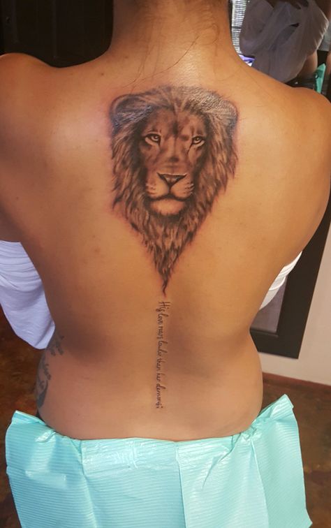 Lion head Lion Back Tattoo Women Leo, Lion Tattoo For Women Back, Lion Back Tattoo Women, Tattoos For Women Lion, Lion Tattoo Back, Lion Tattoos For Women, Back Tattoos Women, Indian Women Tattoo, Simple Lion Tattoo