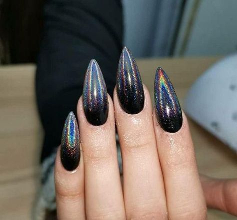 Black Unicorn Chrome Nails, Black Iredesant Nails, Easy Stilleto Nail Designs, Black Rainbow Chrome Nails, Black And Iridescent Nails, Black Hologram Nails, Black Crome Nails Design, Dark Holographic Nails, Black Aurora Nails