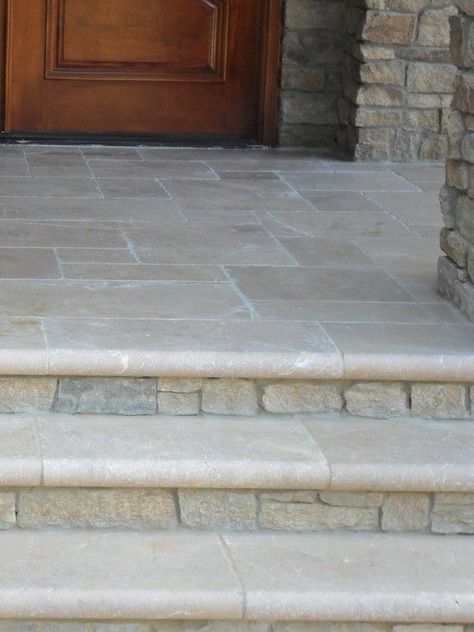 Front Porch Design Ideas, Front Porch Stone, Veranda Design, Stone Porches, Front Porch Steps, Front Door Steps, Front Stairs, Traditional Porch, Porch Design Ideas