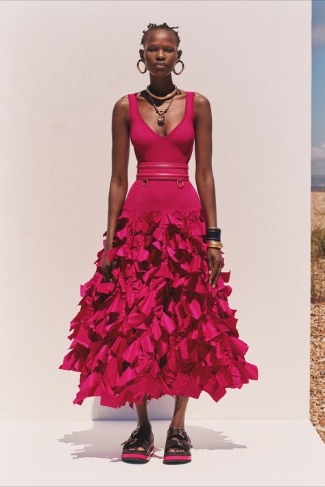 Alexander McQueen Resort 2020 Collection - Vogue Alexander Mcqueen 2020, Alexander Mcqueen Resort, Runway Fashion 2020, Gala Outfits, Irving Penn, Mcqueen Fashion, Resort 2020, Satin Evening Dresses, Project Board