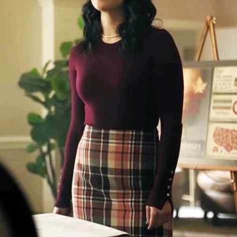 Wilfred Plaid Mini Skirt Veronica Lodge Aesthetic, Veronica Lodge Fashion, Veronica Lodge Riverdale, Veronica Lodge Outfits, 6th Form Outfits, Riverdale Veronica, Camilla Mendes, Plaid Skirt Outfit, Veronica Lodge