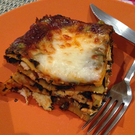 Happy Go Marni: Saag Paneer Lasagna: When Indian and Italian Foods Collide! All ingredients are available at Trader Joe's! :) Enchilada Lasagna, Indian Sauces, Italian Lasagna, Saag Paneer, No Boil Lasagna, Traditional Lasagna, Italian Foods, No Noodle Lasagna, 9x13 Baking Dish