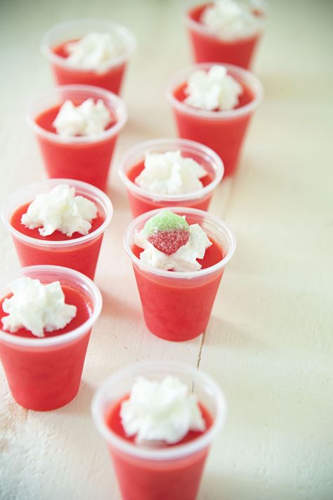 Strawberry Cream Jell-O Shots Cream Jello Shots, Best Jello Shot Recipes, Strawberry Jello Shots, Cream Jello, Best Jello Shots, Jello Pudding Shots, Strawberry Crush, Jell O Shots, Jelly Shots