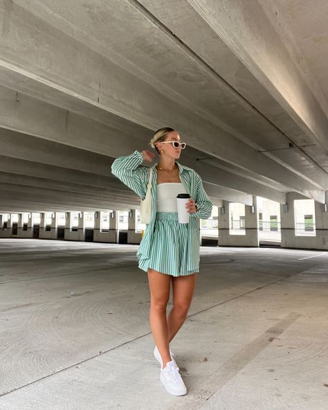 Green Striped Shorts Outfit, Road Trip Outfit Spring, Outfit Ideas New Balance, Casual Summer Fits, Matching Sets Summer, Striped Shorts Outfit, New Balance Ct302, Matching Set Outfit, Fits Casual