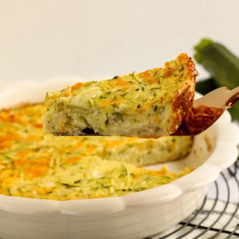 Mum's Crustless Zucchini Quiche ⋆ Mandy Macc Bakes Crustless Zucchini Quiche, Zucchini Quiche Recipes, Quiche Recipes Crustless, Dinner Sunday, Monday Dinner, Meatless Monday Dinner, Zucchini Quiche, Zucchini Frittata, Grated Zucchini