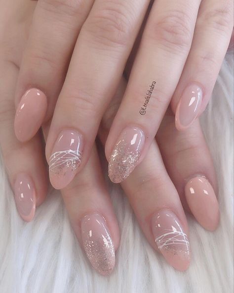 Nail Art Simple Elegant Classy, Nails Beach Design, Nails Beach, Hard Gel Nails, Fake Nails Designs, Maroon Nails, Elegant Nail Designs, Nails Nude, Beauty Nails Design