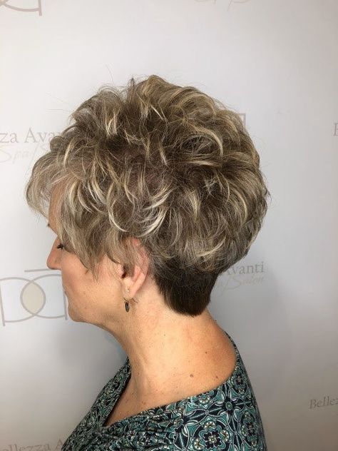 Haircuts Feminine, Short Hair Back, Feminine Pixie, Frosted Hair, Spa And Salon, Short Silver Hair, Blonde Pixie Cut, Shaggy Short Hair, Short Haircut Styles