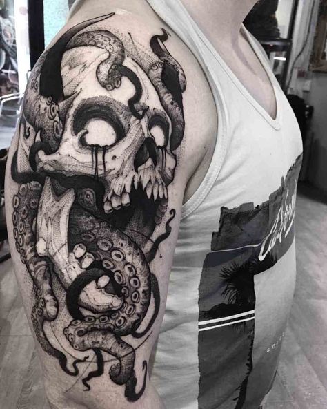 Tattoo On The Shoulder, Tentacle Tattoo, Tree Tattoo Arm, Kraken Tattoo, Tattoo Tree, Octopus Tattoo Design, Octopus Tattoos, 4 Tattoo, Sweet Tattoos