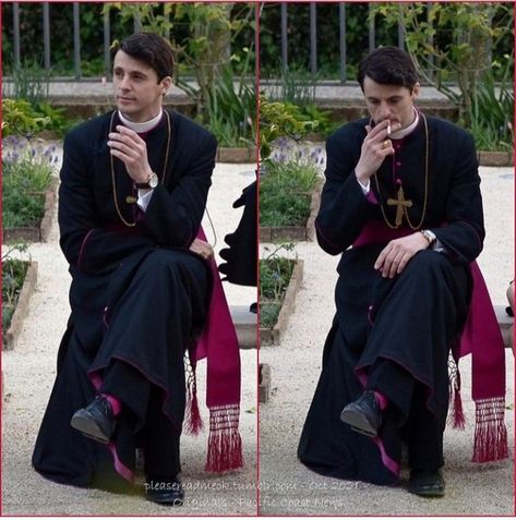 Priest Drawing Reference, Religious Pose Reference, Hot Priest Aesthetic, Creepy Priest, Religious Outfits, Catholic Outfits, Evil Priest, Priest Aesthetic, Priest Outfit