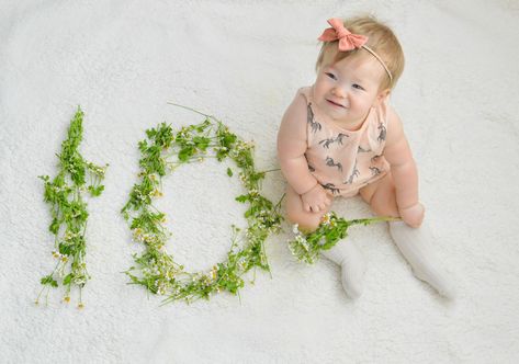 10month Baby Photoshoot, 10 Months Baby Photography, Monthly Milestone Pictures, Baby Photography Backdrop, Baby Boy Birthday Cake, Nice Photography, Milestone Pictures, Baby Shoot, Mama Blog