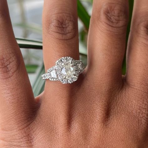 2.13 cts 18k White Gold Henri Daussi Engagement Ring Size 5.75 Henri Daussi Engagement Rings, Henri Daussi, Engagement Ring Size, Engagement Ring Sizes, Natural Diamonds, Engagement Ring, Ring Size, White Gold, Diamonds