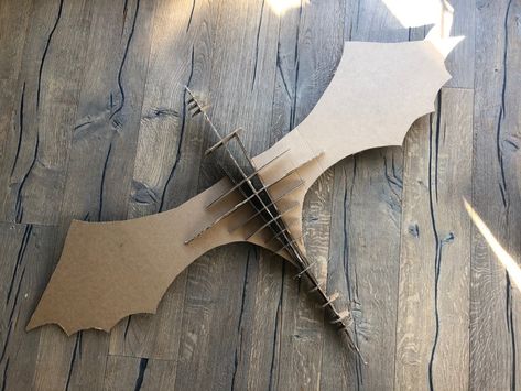 Diy Cardboard Dragon, Wings Cardboard, D&d Decor, Dragon Bedroom, Cardboard Dragon, Castle Vbs, Harry Potter Dragon, Make A Dragon, Board Crafts