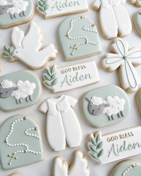 Christening Cookies, Vintage Oven, Baptism Cookies, Baby Buns, Cookie Bouquet, Baby Boy Baptism, Baptism Cake, Baptism Party, Baby Baptism