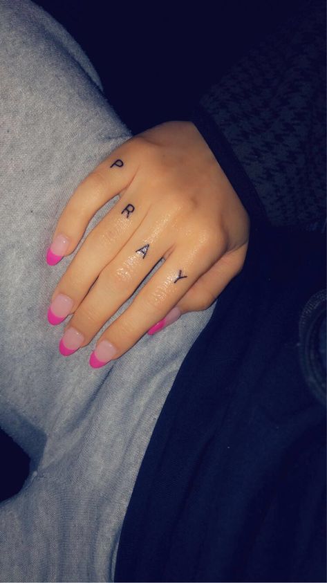 Pray Finger Tattoo, Pray Tattoo On Fingers, Finger Tattoos Rosary, Rosery Tattoos On Finger, Nuckle Tats, Rosary Finger Tattoo, Tiny Cross Finger Tattoo, Cross Finger Tattoos, Pray Tattoo