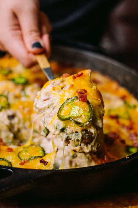 Jalapeño Popper Chicken Skillet - A Full Living Keto Candied Pecans, Jalapeno Popper Chicken Recipe, Cast Iron Skillet Recipes Dinner, Dutch Oven Recipes Cast Iron, Popper Chicken, Jalapeno Popper Chicken, Chicken Skillet Recipes, Chicken Skillet, Jalapeno Chicken