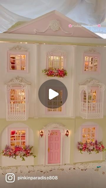 Big Open Kitchen, Big Doll House, Removing A Wall, Large Dolls House, Big Doll, Dream Flat, Cottage Style Home, Miniature Things, Dolls Houses