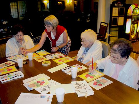 Art Projects, Art Classes & Art Activities for Seniors–Artfully Aging Art For Seniors Citizens, Senior Art Projects, Art For Seniors, Senior Citizen Activities, Activities For Seniors, Reflection Activities, Train The Trainer, Capstone Project, Senior Activities