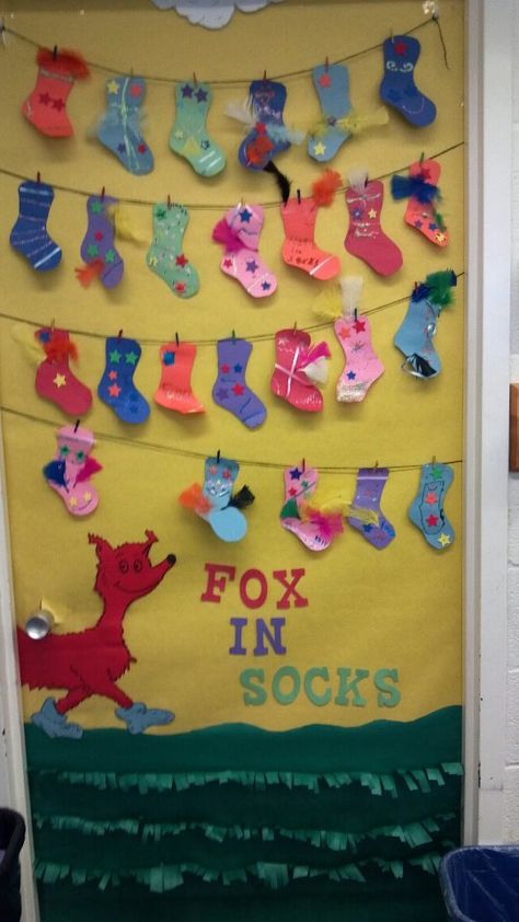 Annes door at school. fox in socks. Birthday Boards Classroom Preschool, Dr. Suess, Dr Seuss Preschool, Fox In Socks, Dr Seuss Classroom, Birthday Board Classroom, Dr Seuss Activities, Dr Seuss Crafts, Seuss Classroom