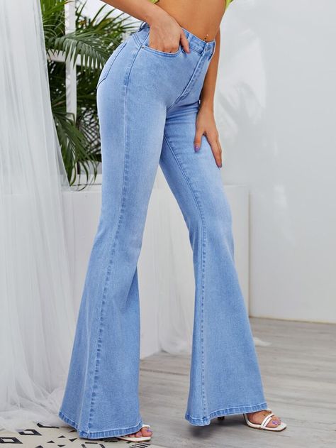 Warmer Outfits, Boho Kaftans, Nike Hoodies For Women, Ripped Baggy Jeans, Bell Bottoms Outfit, Bohemian Chic Fashion, Beautiful Prom Dresses, Flare Leg Jeans, Teenage Fashion Outfits