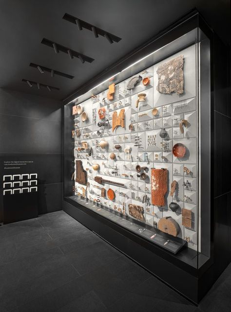 Museum Display Ideas, Museum Display Cases, Museum Plan, Stand Feria, Modular Display, Museum Exhibition Design, Museum Display, Museum Design, Stone Facade