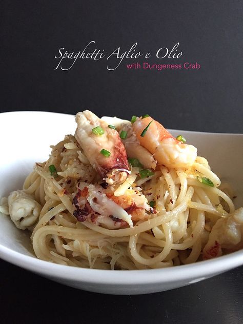 Crab Pasta Recipes, Dungeness Crab Recipes, Pasta Aglio E Olio, Spaghetti Aglio E Olio, Crab Pasta, Spaghetti Aglio, Crab Dishes, Aglio E Olio, Dungeness Crab