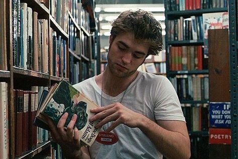 Tyler Hawkins, Man Reading, Robert Pattinson Twilight, Robert P, Robert Douglas, Cedric Diggory, Remember Me, Edward Cullen, The Twilight Saga