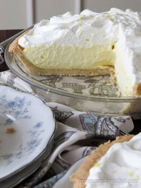 Lemon Angel Pie Recipe, Angel Pie Recipe, Curd Pie, Lemon Curd Pie, Angel Pie, Lemon Pie Recipe, Low Carb Maven, Thm Desserts, Lchf Recipes