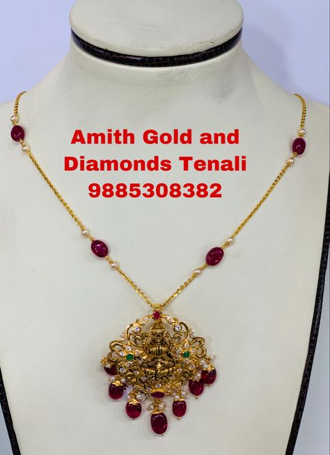 Light Weight Gold Necklace, Lightweight Jewellery, Light Weight Gold Jewellery, Gold Necklace Price, Magam Work, Engagement Saree, Chain Locket, Wedding Jewellery Designs, Jhumka Designs