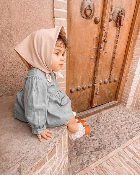 Just.baby on Instagram: "📸@delin.family" Danger Photo, Crochet Jar Covers, Spongebob Painting, Baby Robes, Purple Animals, French Baby, Baby Poses, Cute Horses