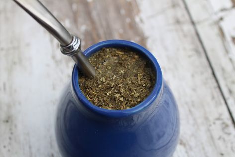 Yerba Mate Recipes, Yerba Mate Benefits, Coffee Alternative Healthy, Eat For Energy, Mate Tee, American Cookies, American Drinks, Yerba Mate Tea, Lower Ldl Cholesterol