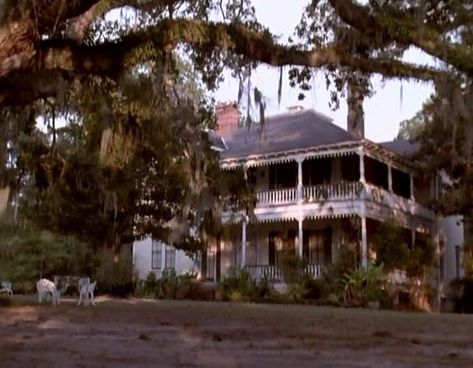 eve's bayou Bayou House, Southern Gothic Aesthetic, Vampire Vibes, Arcadia Bay, Deep South, Southern Gothic, Gothic Aesthetic, A Series Of Unfortunate Events, Living Forever