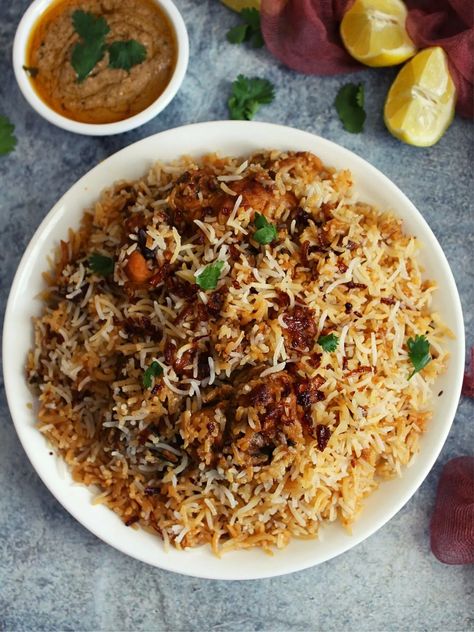 Rice Dishes Healthy, Chicken Dum Biryani Recipe, Lemon Dill Chicken, Dum Biryani Recipe, Hyderabadi Biryani, Hyderabadi Cuisine, Chicken Dum Biryani, Biryani Recipes, Mutton Biryani