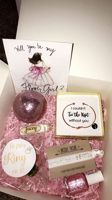 Flower Girl Box Proposal, Flowergirl Proposal Gifts, Flower Girl Proposal Box Cute Ideas, Will You Be My Flower Girl, Flower Girl Proposal, Flower Girl Proposal Ideas, Flower Girl Invitation, Bridesmaid Proposal Diy, Ring Bearer Flower Girl