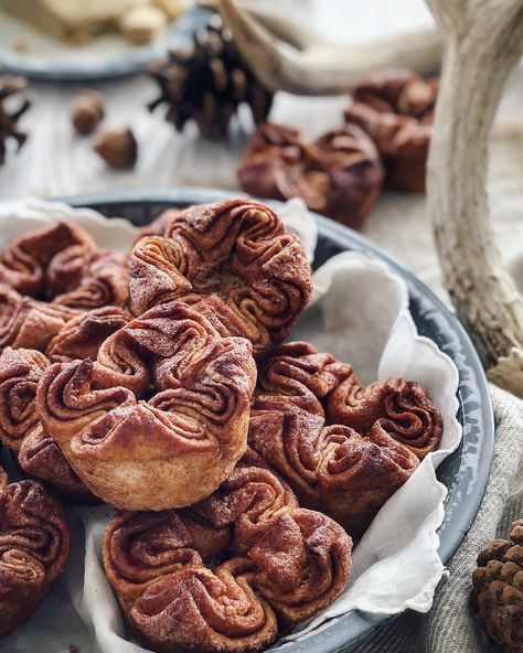 Cardamom Kouign Amann | The Lemon Apron Kouign Amann Recipe, Brie And Prosciutto, Restaurant Startup, Cardamom Bread, Almond Crust, Cardamom Buns, Kouign Amann, Almond Crusted, French Desserts