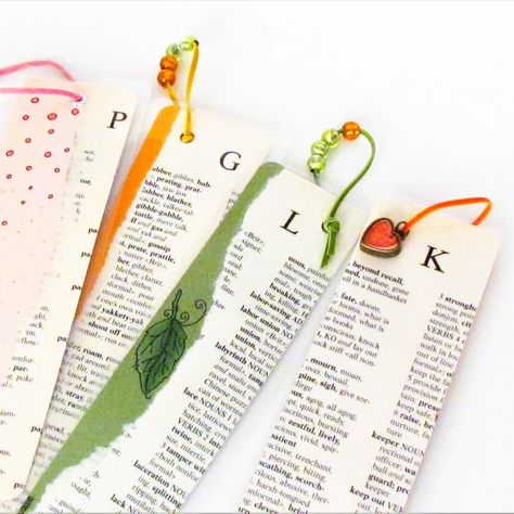 Birthday Bookmarks, Bookmarks Ideas, Bookmark Ideas, Gifts For Nan, Creative Bookmarks, Book Page Art, Great Graduation Gifts, Dictionary Page, Personalized Bookmarks