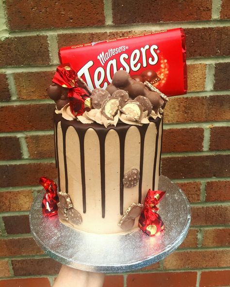 Malteaser Birthday Cake, Malteser Birthday Cake, Maltesers Cake, Malteser Cake, Inside Cake, Cake Inspo, Drip Cakes, Chocolate Bar, Birthday Cakes