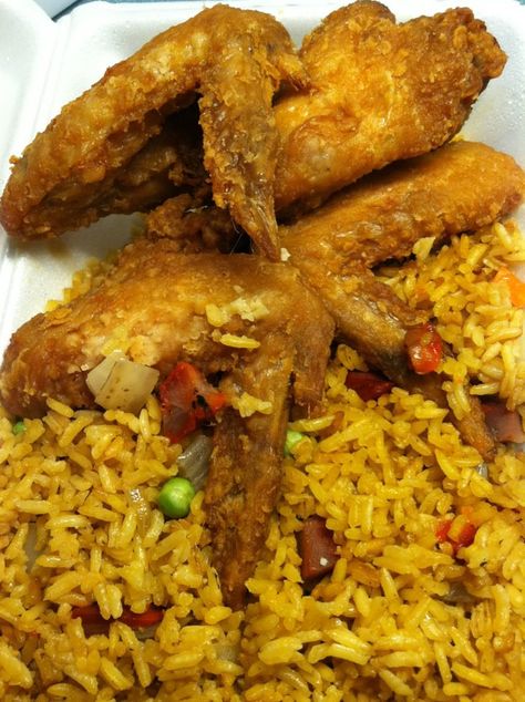 chicken wings with pork fried rice Honey Wings, Pork Fried Rice, Fried Chicken Wings, Chicken Fried Rice, Delicious Chicken, Yum Yum Chicken, Meat Dishes, Soul Food, Fried Rice