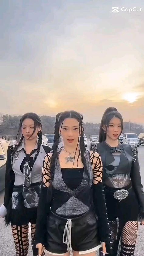 BABYMONSTER FANCAM

#babymonster #ahyeon #asa #ruka #fancam #kpopfancam #babymonsterfancam #ahyeonfancam #asafancam #rukafancam #monstiez
#fyp #foryourpage #kpop