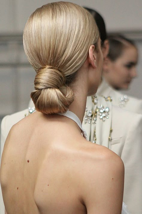 Dazed Digital | EXCLUSIVE: Altuzarra Womenswear SS13 Bun Wedding, Sanggul Modern, Knot Bun, Low Bun Hairstyles, Wedding Hair Inspiration, Low Bun, Hair Updo, Olivia Palermo, Wedding Hair And Makeup